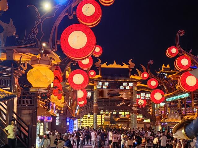嘉鱼不夜城，越夜越精彩