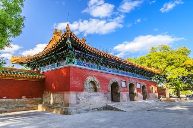 我是烟台人，刚游承德避暑山庄和外八庙，想讲三点感受。