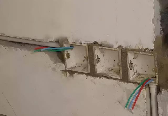 去了浙江才发现	，电线早已不埋墙里了！瞧人家这么设计，真是先进