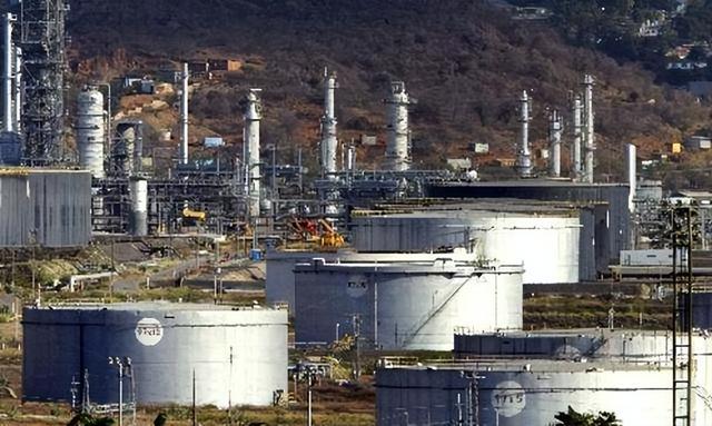 拿定主意了？美军进入战斗准备状态，特朗普放话：不排除动武