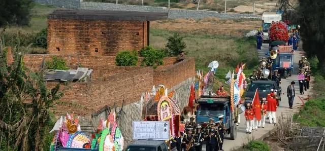 火葬或将被淘汰？新型丧葬方式已落地实施，很多人却表示无法接受