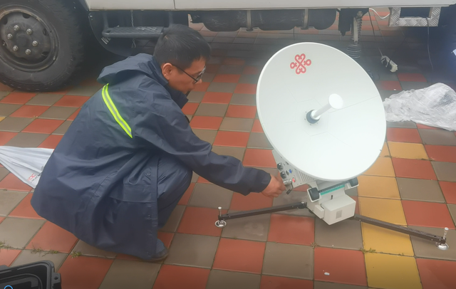 承德联通：便携式卫星背包站打通防汛应急指挥生命线