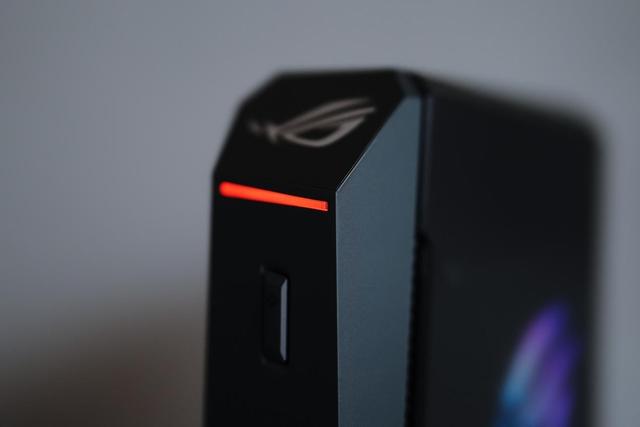 把X3D处理器塞进迷你主机是种什么体验？ROG魔霸9 MINI评测