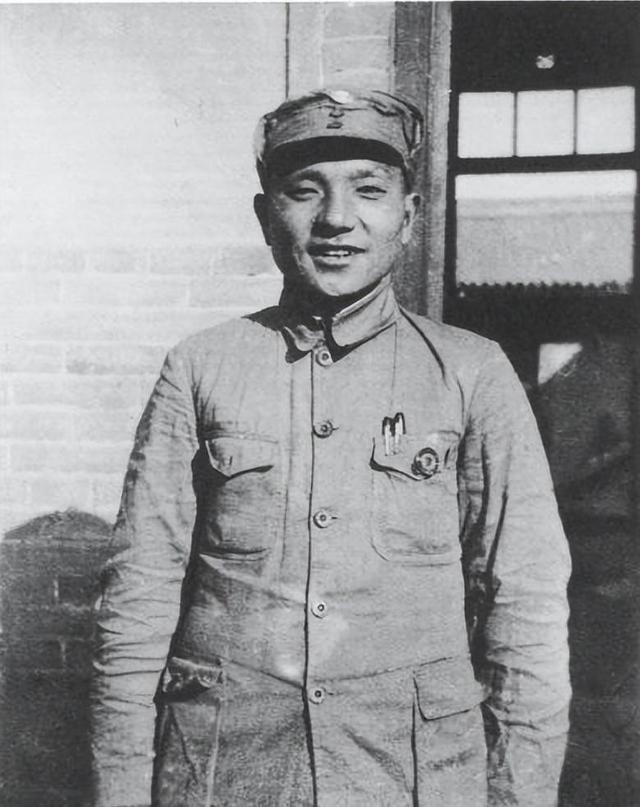 邓小平的第2任妻子	，长征时曾为贺子珍接生，长子李铁映十分出众