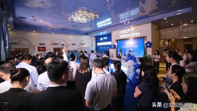 月满丽都人潮沸！万家丽中秋 “圈粉” 全球游客！