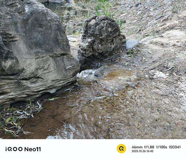 中端定价旗舰体验 双芯合璧性能越级 iQOO Neo11评测