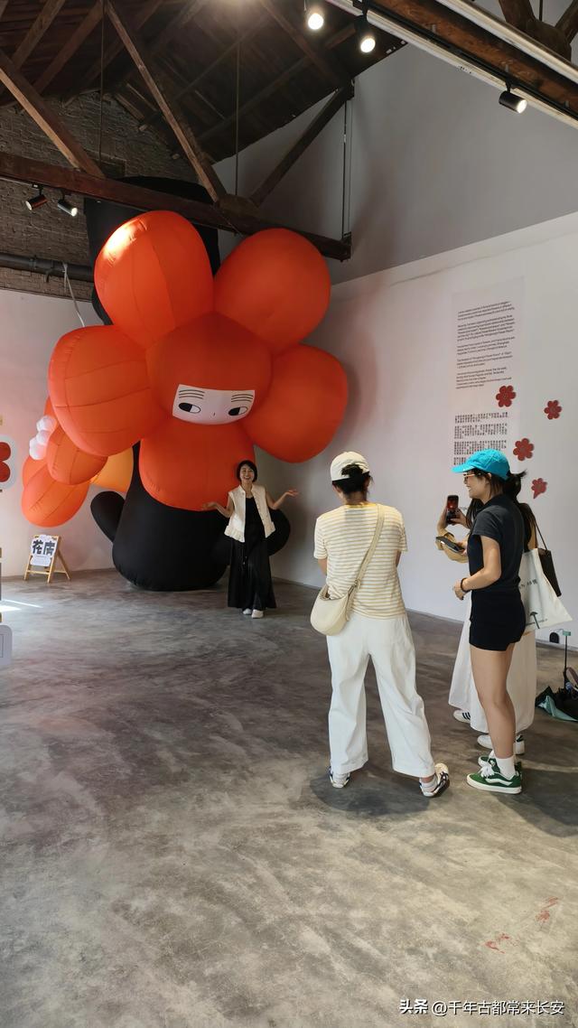 逛西仓市集文创公园有感——老巷里的新旧交响