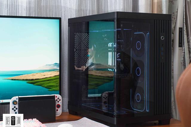 曲面玻璃的通透美学：乔思伯 TK-4 装机实录