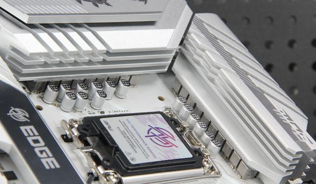 不容忽视的性价比，英特尔酷睿Ultra 5 245K+Z890主板装机实测