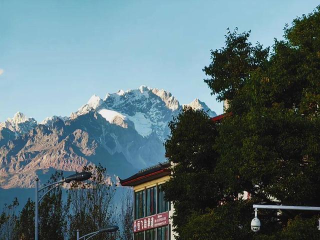 今日立冬！丽江七彩祥云“开场”，冬日还能怎么玩？