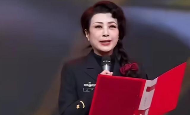 权色交易、陪睡上位	，她压根不沾边，简直是娱圈的一股“清流”