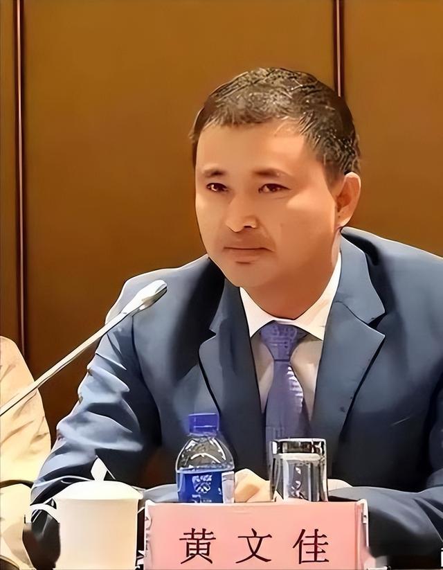 全身而退！北京一家5口完美套现24亿，临走前又坑了甘肃国资一把