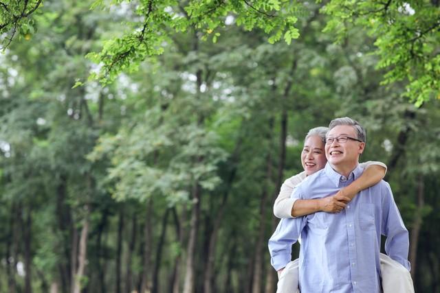 活了68年，才明白老年人应该拥有的心计：1、只要儿女不邀请，就