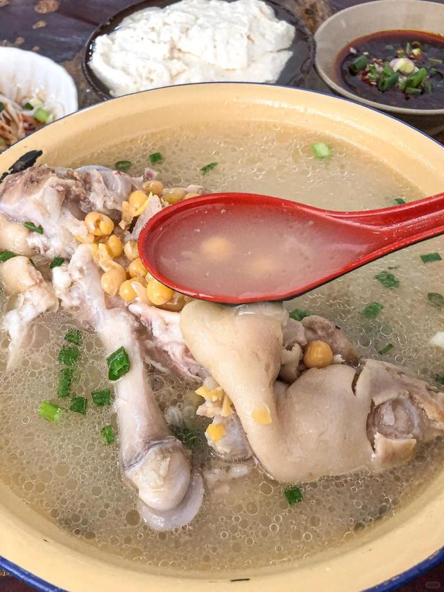 我是济南人，去了趟重庆，不吹不黑，重庆人跟想象中不一样