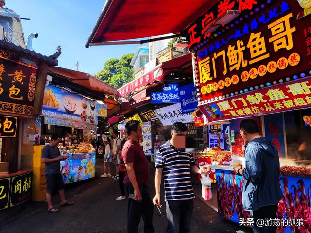 一个放在泉州会因破旧落后而出名的村子，被厦门改造成网红打卡地