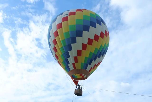 热气球、露营、寻宝……秋假快来金堂这里！