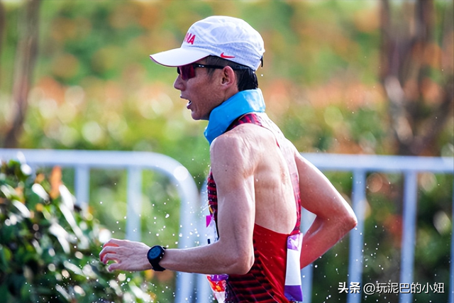 时隔10年！田径世锦赛喜讯：中国队第4枚奖牌来了 逆转：身披国旗