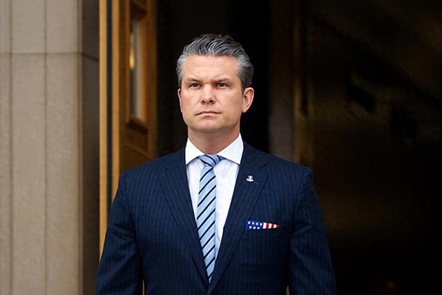 100枚导弹从天而降，美军发起斩首行动，特朗普下令，俄英法失声