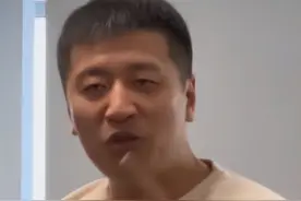 张雪峰一句话，戳穿了文科生的“尴尬”，高校：他误导了太多学子图片