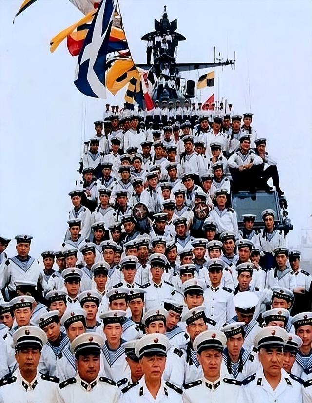 首！次访华就不尊重我国？中国当场撤走仪仗队：摆正态度再来吧。