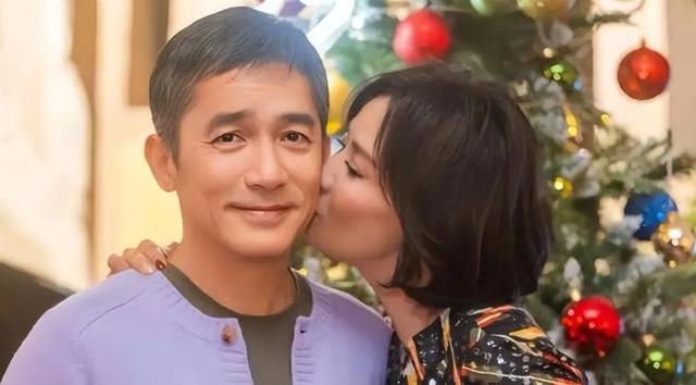 梁朝伟不再隐瞒，坦白久居日本的原因，难怪结婚17年都不要孩子