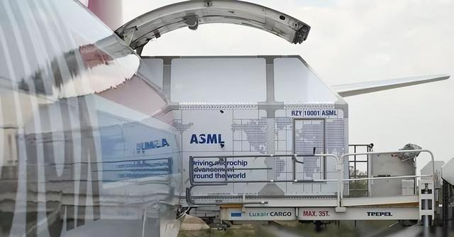 “咬死”ASML，禁止维修光刻机只是开始，轮到中国工程师头疼了！