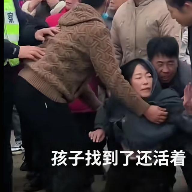 4岁女孩获救后续：问她晚上怕不怕？孩子一句话让人泪目