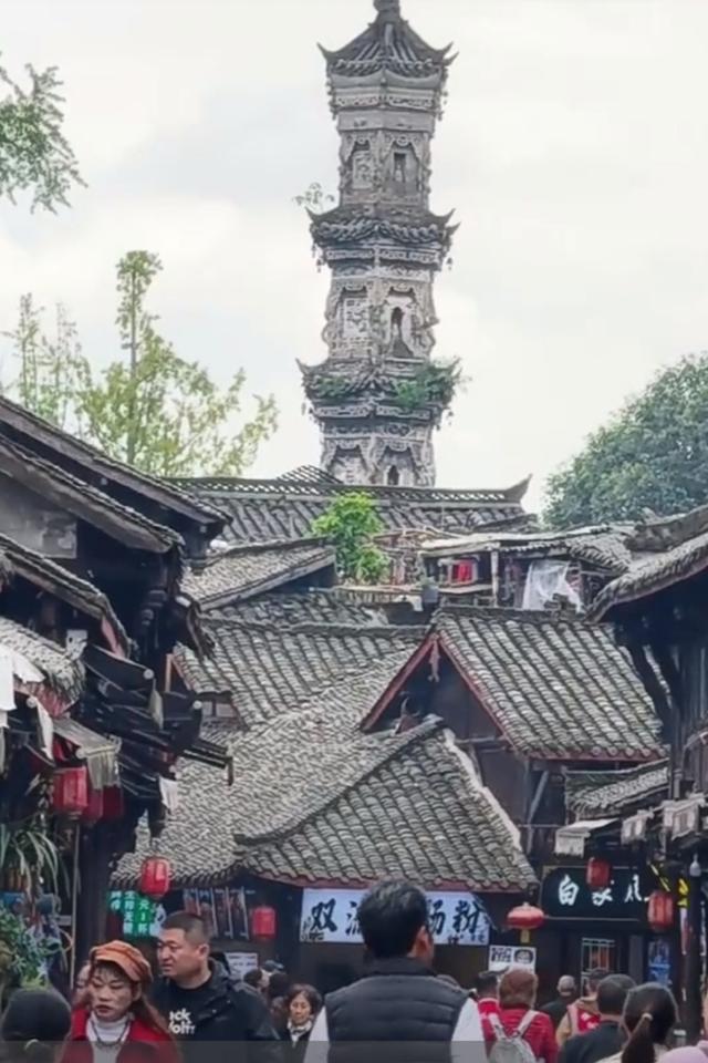 实拍！成都周边1h直达的千年古镇，藏着最鲜活的川西烟火气
