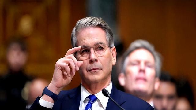 特朗普宣布	，委内瑞拉出口中国石油加价2美元，中方：一桶也不买