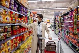 “国民品牌”悄悄涨价5毛钱，扎了千万人的心图片
