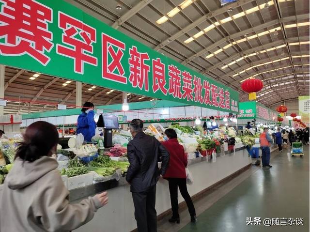 从“捡土豆”走红，看旅游的本真回归：玩就要玩出新花样