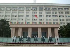 铁路高管接连被查，一面涨价一面贪腐引热议！图片