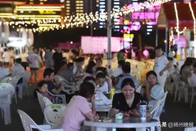 #2023扬州美食节# 人气TOP1出炉，记者带你探访扬州美食节里的“最烟火”图片