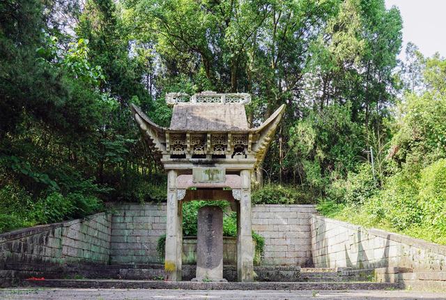 王羲之故居怎么在嵊州？这座小城用古镇、越剧和碳水给出了答案