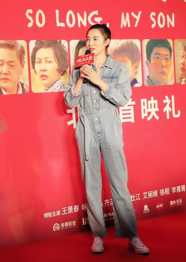 没开玩笑，见过宋佳的朋友说：给她化妆，能让化妆师都紧张到手抖