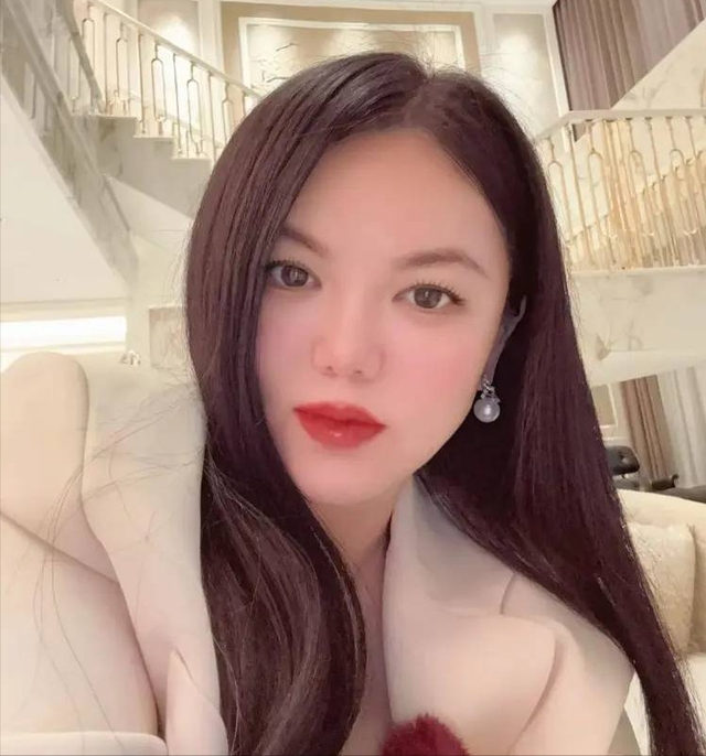 李湘没想到，全网封禁3天，李亚鹏竟成压垮她的“最后一根稻草	”