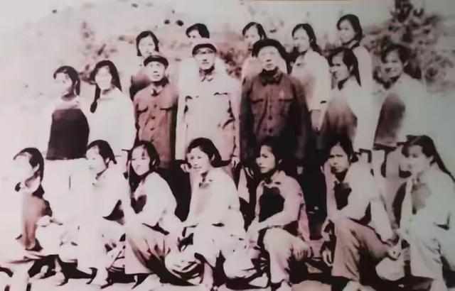 带着孙女去旅行（152）琼海红色娘子军纪念园游