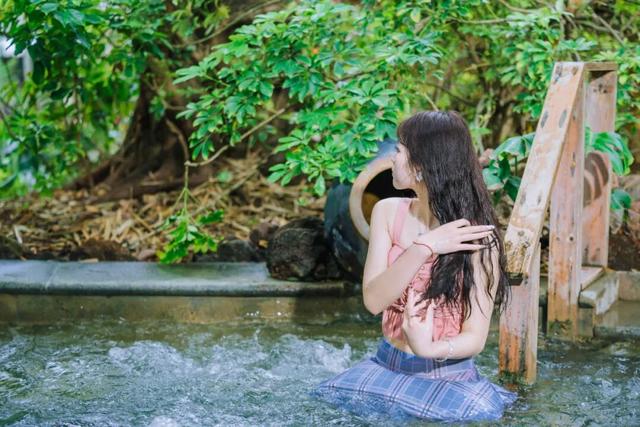 立冬养生局丨赴腾冲荷花温泉，泡森林秘境暖泉，疗愈一整个冬天