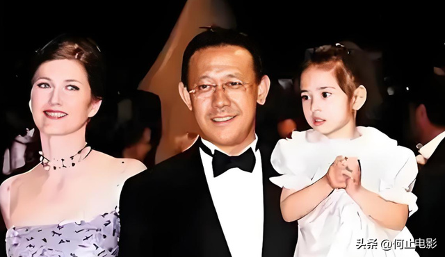 姜文在法国送女儿出嫁，姜一郎小腹隆起疑怀孕，洋女婿激动落泪