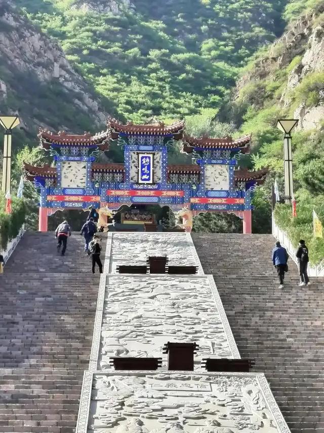 张家口鸡鸣山一日漫游攻略：登千年古刹，走明代驿道，赏塞北风光