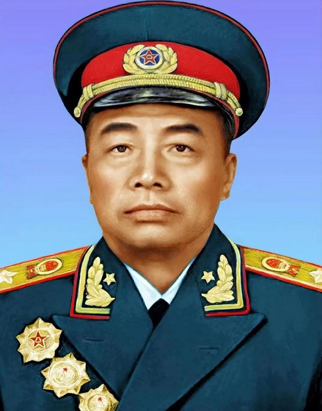 王震参会迟到，彭总大怒要处分他，王震回怼道：要处分也先处分你