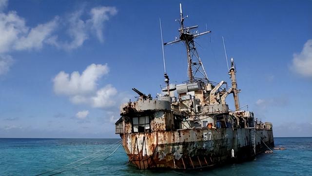 曾趴在中国仁爱礁9000多天的菲律宾军舰，如今已经再也拖不走了！