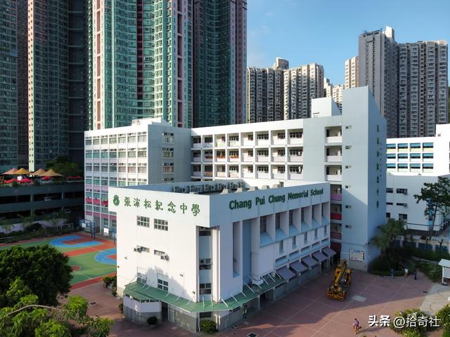 小太妹操控三中年男人，教训说她坏话男生，围殴后抛入大海中溺毙
