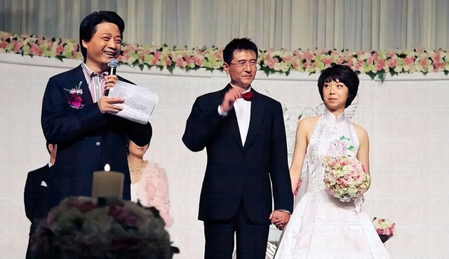 恩爱了16年抵不过现实残酷，44张怡宁绚烂如花，64岁徐威逐渐衰老
