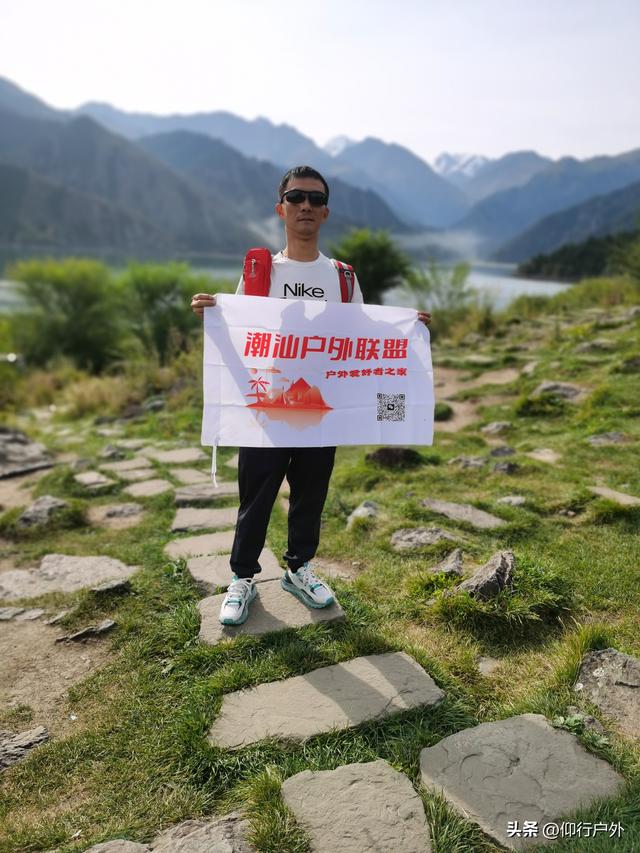 大美新疆十天游