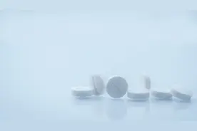 经常吃二甲双胍的朋友，一定要注意补充这类营养，非常重要！图片