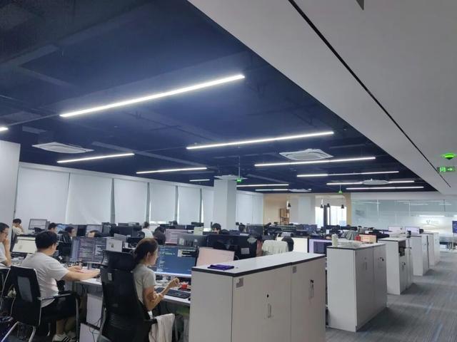 立园满园 | 楼上研发楼下中试，成都高新区企业臻识科技入驻AI创新中心
