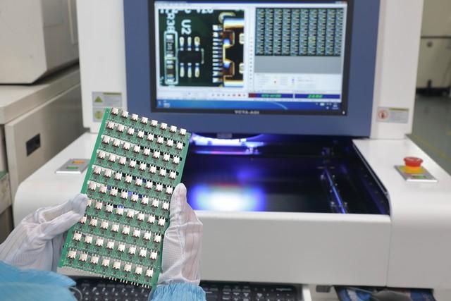 德国部长喊 “打” 中国？自家汽车厂快断芯片了，这操作看不懂