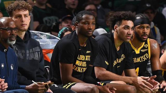 库明加离队换来钢铁战士！7月29日晚上，NBA传来勇士、库里新消息