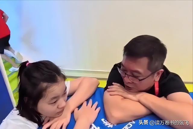 正式退役？央视表态，全红婵返回湛江老家，谁注意何威仪举动
